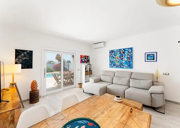 Villa Pon Heated Pool Cozy Playa Blanca